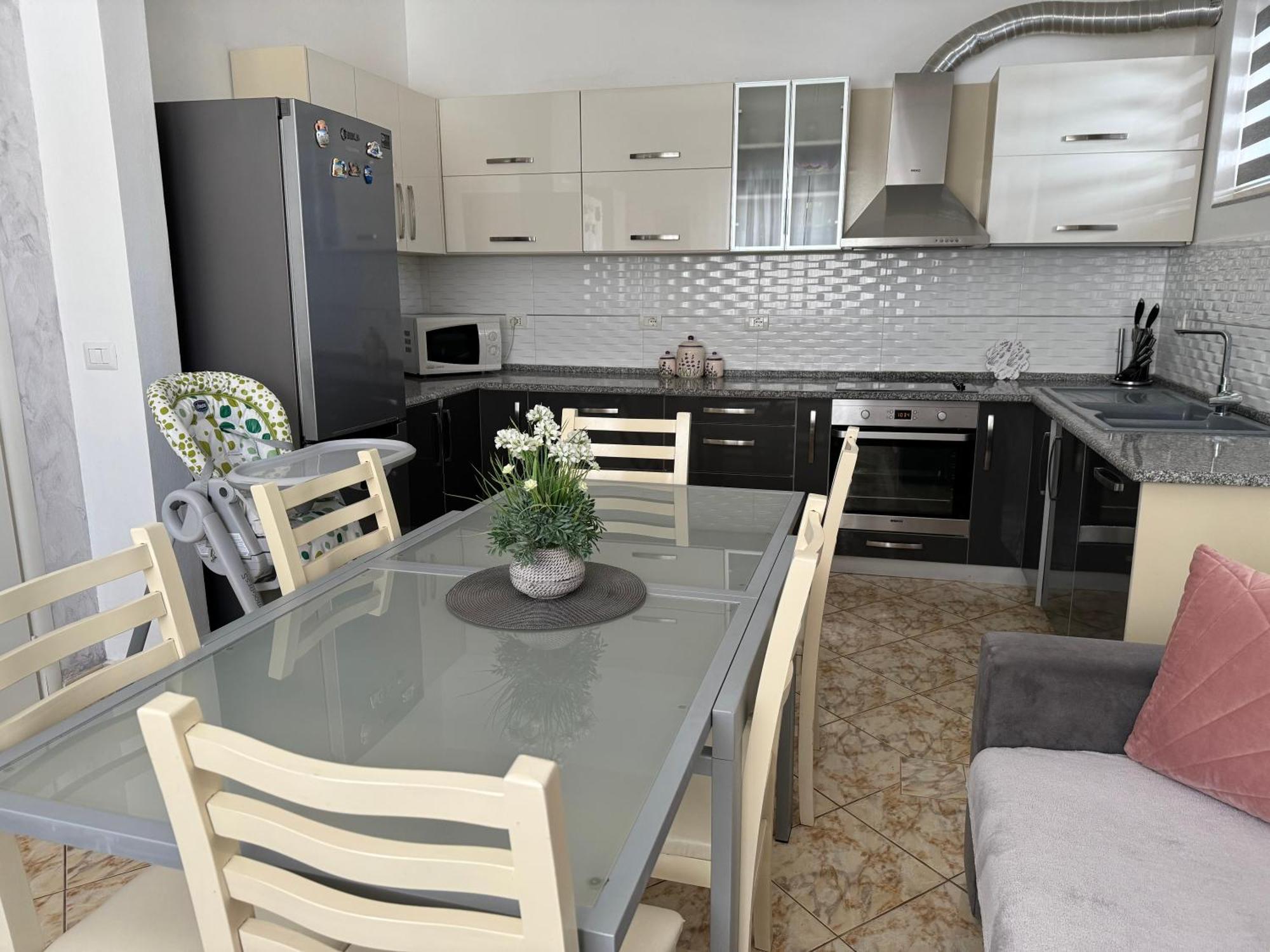 Villa Mondi Golem (Tirana)